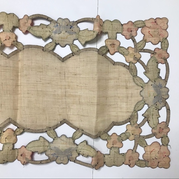 Vintage 9 PC Set Floral Hand Embroidered Scalloped Linen Table Runner Place Mats - Picture 16 of 16